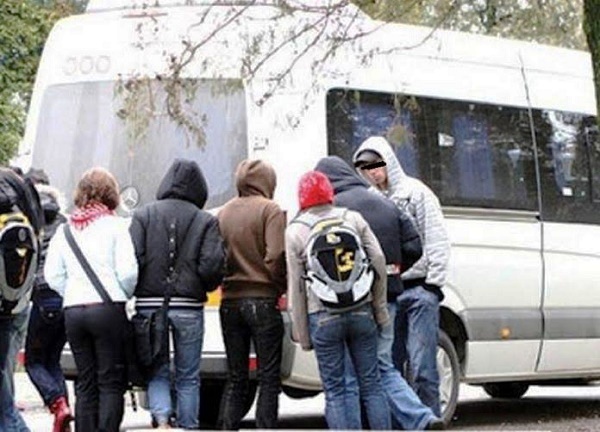 Decontarea  navetei elevilor, reglementată. Noutăți importante și o premieră pentru distanțele mai mari de 50 km