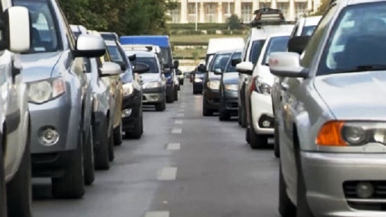 Vești proaste pentru românii care vor să înmatriculeze mașini mai vechi de 15 ani! Ar putea plăti taxe mult mai mari