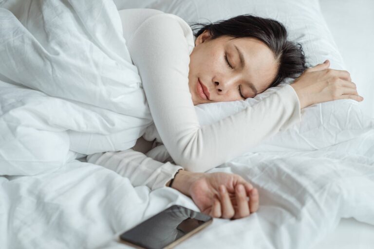 Somnul la el acasă – Cum te afectează locul în care dormi?
