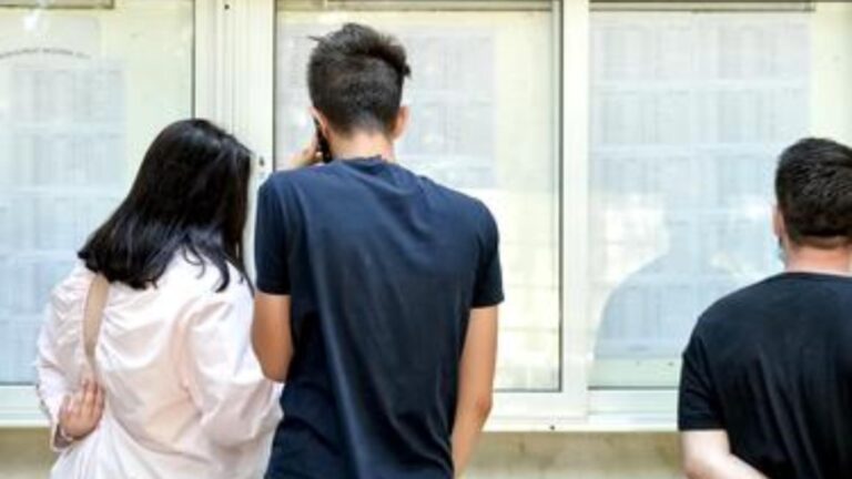 Rezultatele examenului de Bacalaureat au fost afișate! 2 elevi din Dâmbovița au obținut media 10!
