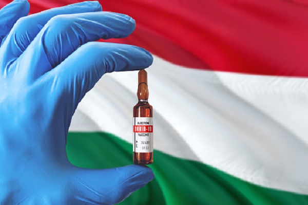 Vaccinarea anti-COVID devine obligatorie pentru cadrele medicale, în Ungaria