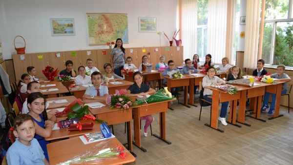 Ministrul Educației: „Decizia la acest moment este, 13 septembrie – școală cu prezență fizică pentru toți elevii”