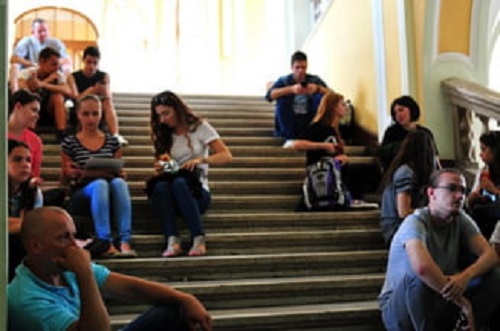 Se dorește ca accesul studenților în universități să se realizeze pe baza certificatului verde! Măsură solicitată de Consiliul Național al Rectorilor