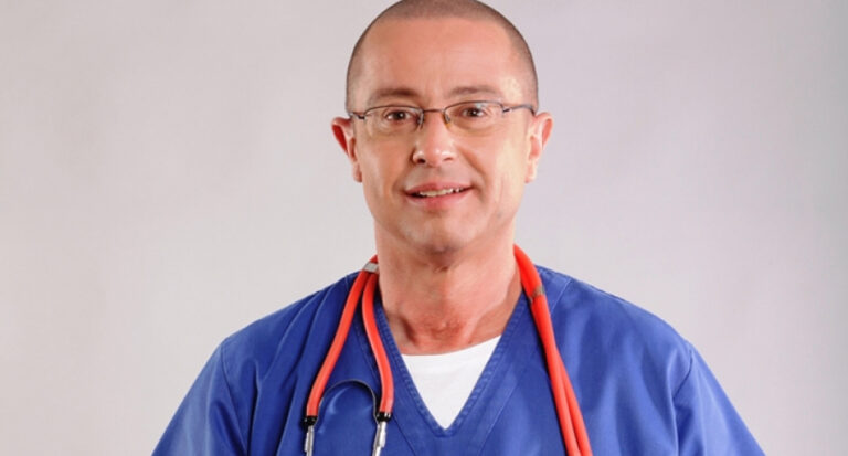 Medicul Tudor Ciuhodaru, mesaj important pentru autorități și părinți, după ce sute de copii sunt internați cu Covid în spitale: “Ar fi ideal să primim prin poștă patru teste gratuite în fiecare lună să ne putem testa copiii acasă”