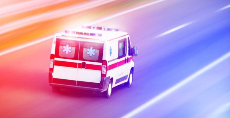 Accident grav pe A1 București – Pitești, în Dâmbovița! Două femei rănite după impactul dintre un autoturism și un autocamion. Pompierii militari au intervenit de urgență