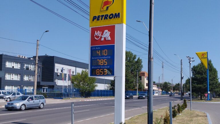 Veste excelentă pentru șoferi! Prețul benzinei, în scădere vizibilă. Cât a ajuns să coste un litru de benzină standard