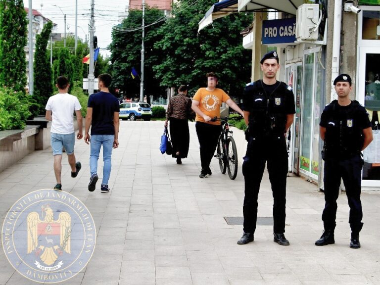 Jandarmii dâmbovițeni, la datorie în minivacanța de Sfănta Marie
