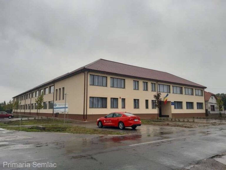Situație incredibilă! Școală inaugurată după 15 ani de la începerea lucrărilor