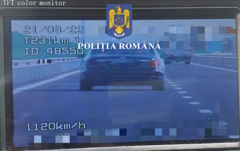 Viteza uluitoare cu care a fost prins circulând un șofer teribilist. Cum l-au taxat polițiștii
