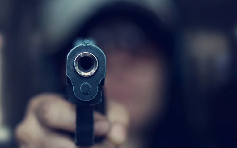 Doi bărbaţi împuşcaţi din cauza unor struguri
