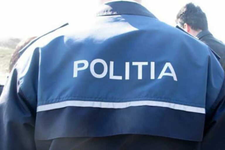 Comportament de interlop! Polițist reținut după ce a incendiat mașina unei persoane căreia îi împrumutase bani