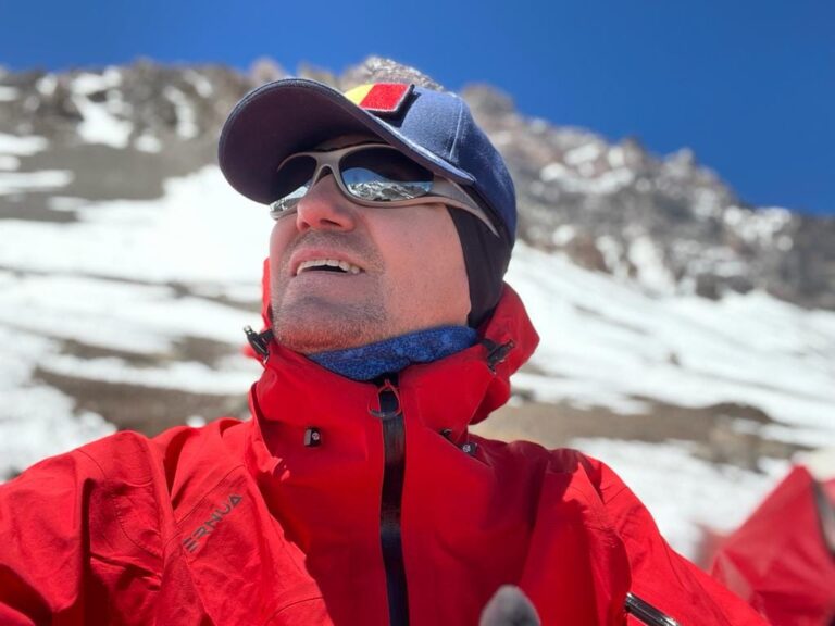 Vis împlinit! Un târgoviștean a cucerit cel mai înalt vârf din America de Sud. „Vreau să rămân ca un reper pentru copiii mei și să ajute la educația lor”