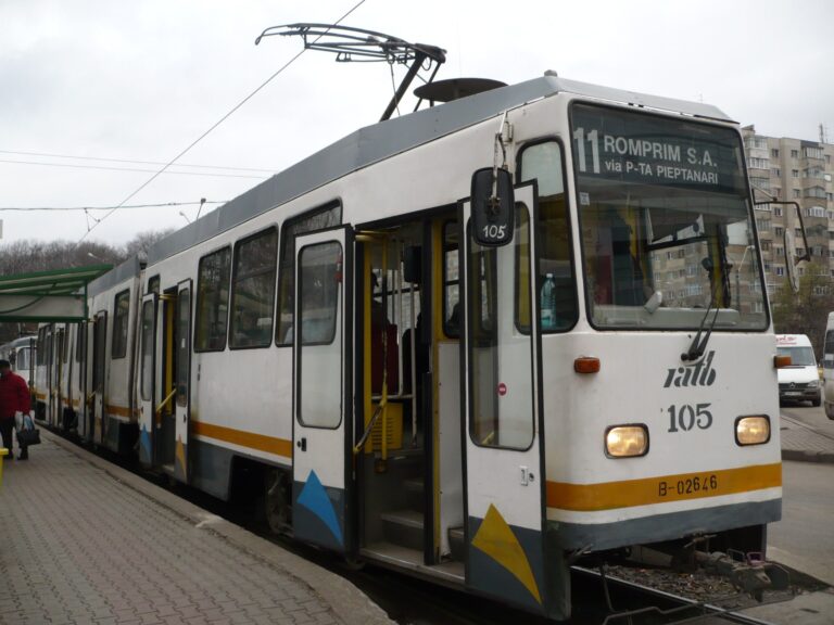 Sfârșit crunt pentru un bărbat! A pierit călcat de tramvai. Vatmanul nu a putut evita nenorocirea