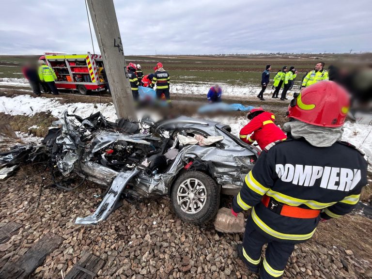 Două femei au murit într-un accident feroviar înfiorător! Doi copii, de 4 și 2 ani, au ajuns în stare gravă la spital