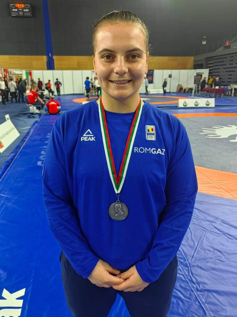 Pe podium în Bulgaria! O luptătoare de la CSM Târgoviște, medaliată cu bronz la turneul internațional “Dan Kolov & Nikola Petrov”