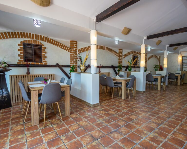 Târgoviște: Alege-ți mâncarea preferată la Restaurantul Vița de Vie! De fiecare dată, bunătăți super gustoase!