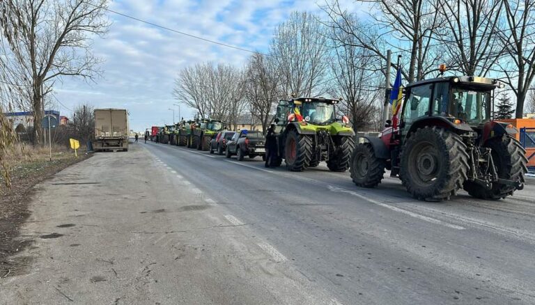Fermierii și transportatorii nu cedează! Duminică, a cincea zi de proteste și a patra rundă de discuții cu guvernanții; după premier, Ministerele Agriculturii și Transporturilor, discuții la Finanțe