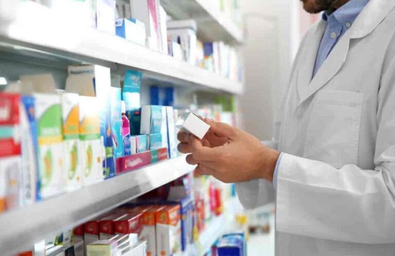 Doar 20 de tipuri de antibiotice vor putea fi eliberate fără rețetă, pentru 48 de ore. Ministerul Sănătății a anunțat ce medicamente se pot cumpăra în situații de urgență