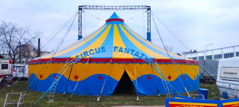 Spectacol la superlativ cu CIRCUL FANTAZIA, la Târgoviște! Pot fi văzute reprezentații, acrobații și cascadorii impresionante