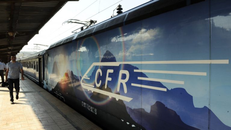 Circulația trenurilor, afectată de caniculă! Recomandările CFR Călători pentru pasageri în aceste zile toride