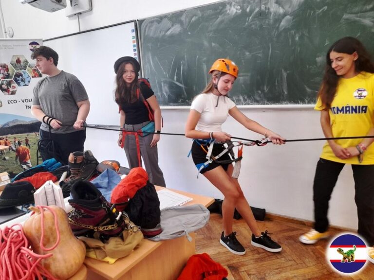 Eco-voluntari în Munții Bucegi