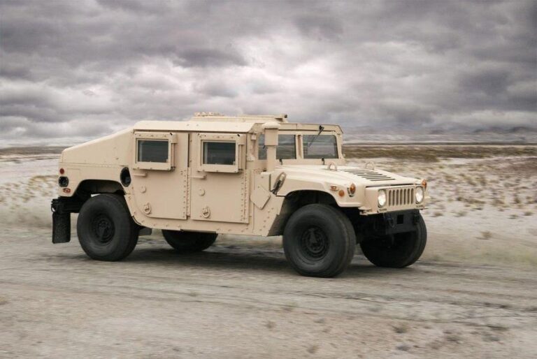 Automecanica Moreni va repara și întreține Humvee-urile Armatei Române! Se dorește transformarea Uzinii în Centru Național pentru mentenanță și reparația autovehiculelor ușoare pe roți și chiar șenilate