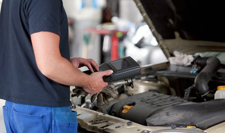 Cu mașina curată….la RAR! Apelul lansat de Registrul Auto Român către toți șoferii care vin cu mașina la verificarea tehnică