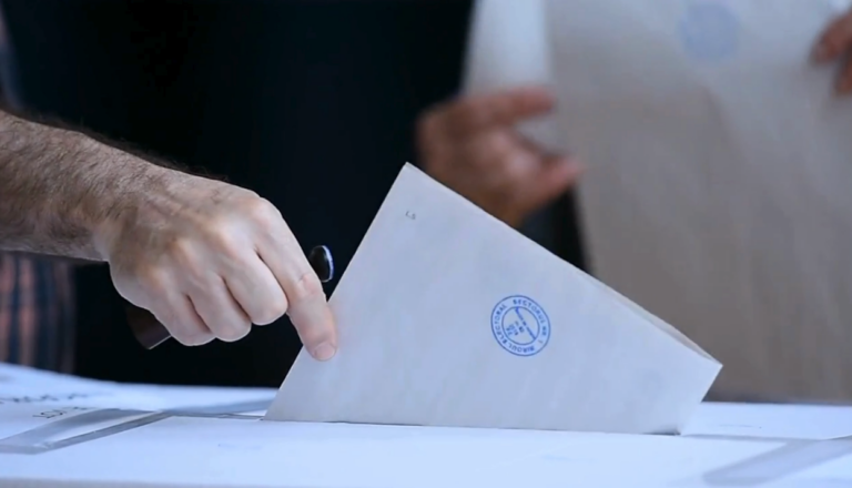 64,72% prezență la vot în turul al doilea al prezidențialelor. Topul județelor fruntașe la urne