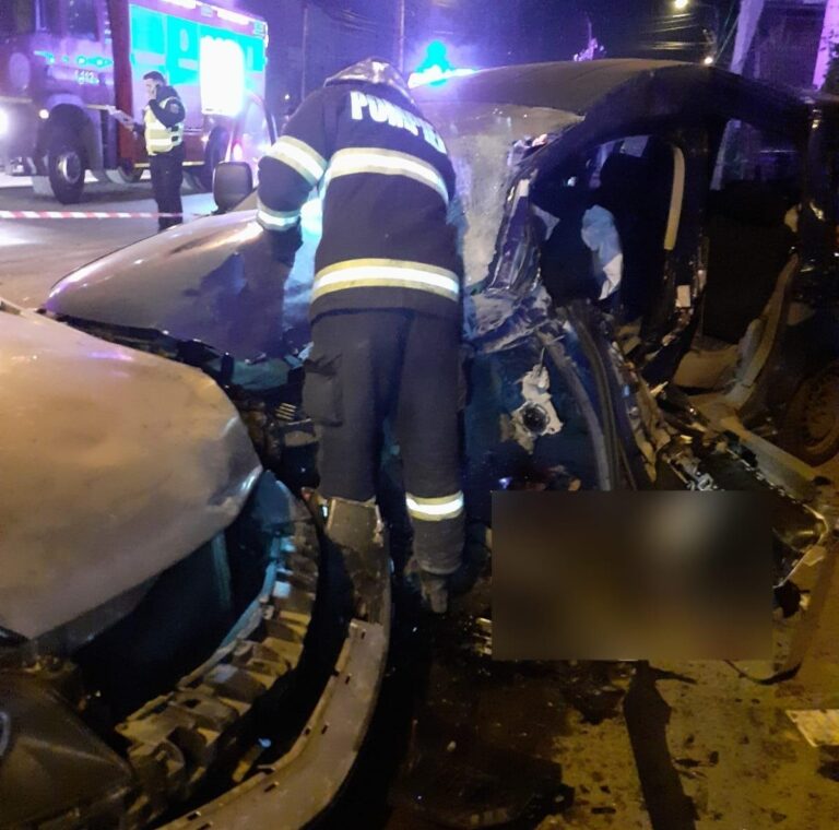 O șoferiță de 30 de ani și-a pierdut viața într-un accident teribil! A murit pe loc în urma impactului violent