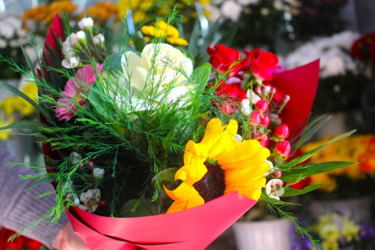Târgoviște: Alege mărțișorul perfect! Buchete și aranjamente florale deosebite de la Florăria David