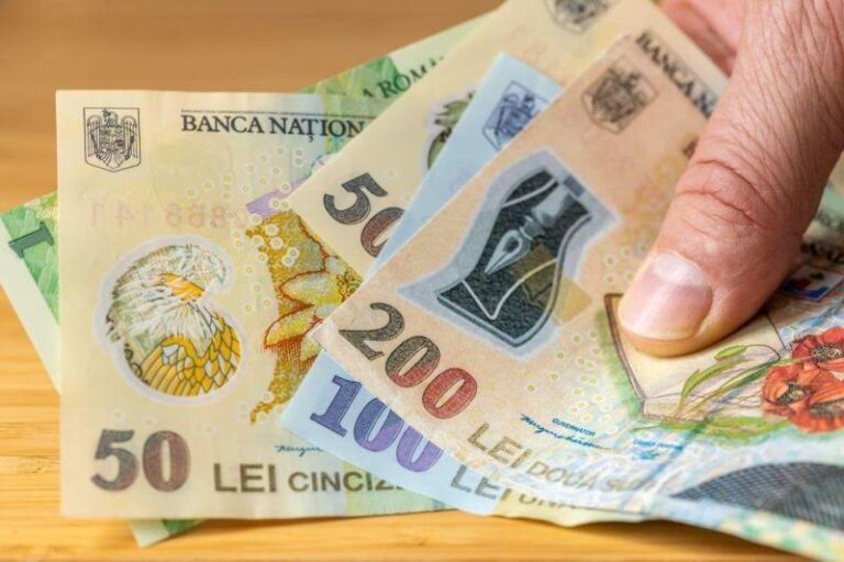 În atenția pensionarilor cu veniturile mai mici de 2574 lei: În această lună, se acordă prima tranșă din sprijinul financiar de 800 lei