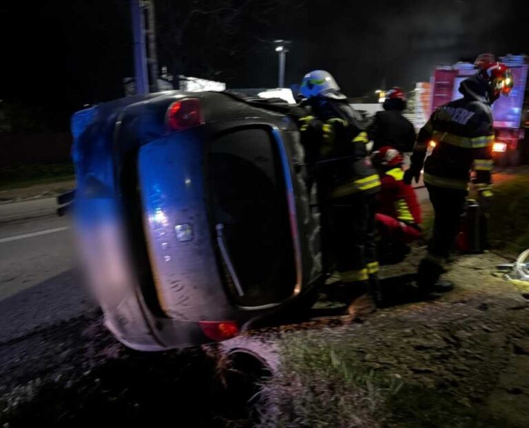 Viață curmată într-un cap de pod! Un tânăr șofer a pierit într-un accident cumplit. Alte patru persoane au ajuns la Unitatea de Primiri Urgențe