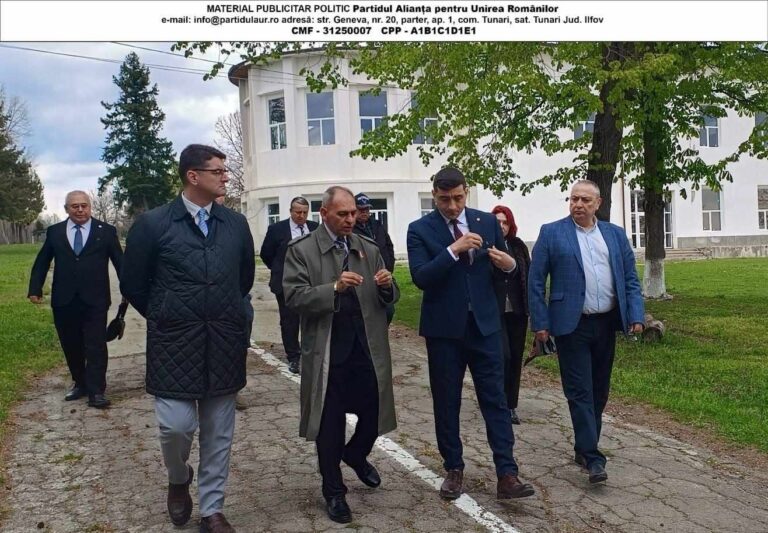 George Simion, gest simbolic în Dâmbovița: Închinare în fața istoriei și angajament pentru demnitatea militarilor români