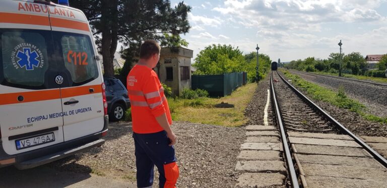A sfârșit spulberat de tren în apropierea casei sale! Bărbatul s-ar fi aruncat în fața garniturii