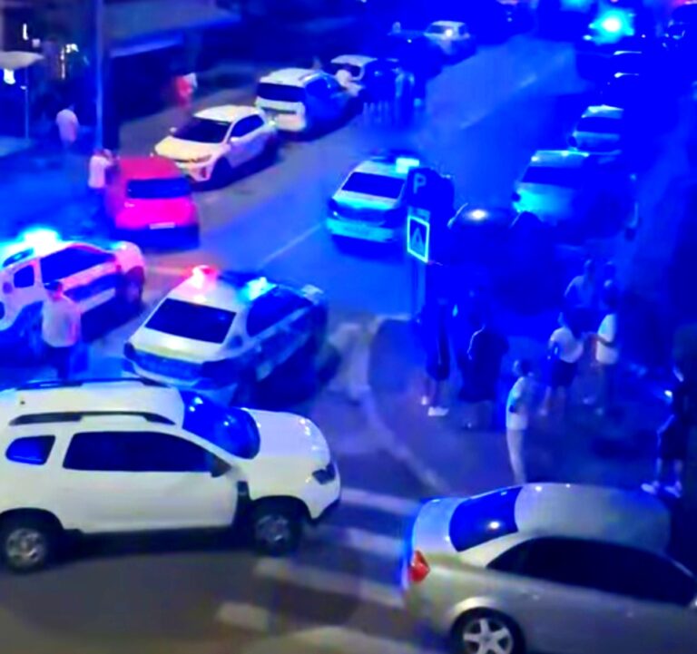 Adolescentul din Târgoviște, care a înjunghiat cu sânge rece un tânăr, arestat preventiv! Scene de o cruzime extremă s-au consumat joi seara pe strada Vasile Blendea