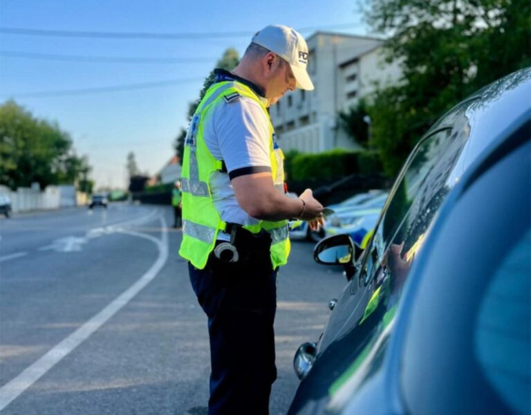 Accelerezi o clipă, regreți o viață! Viteza poate transforma un drum obișnuit într-o tragedie. Amplă acțiune a polițiștilor pe drumurile din Dâmbovița la început de toamnă