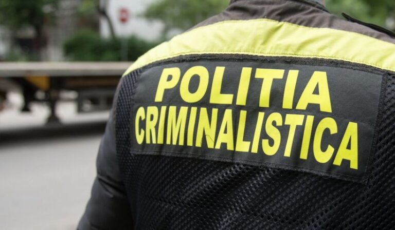 Soț și soție, găsiți înjunghiați în propria gospodărie! Cine a făcut descoperirea macabră