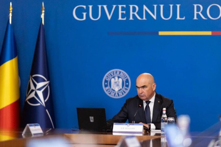 Weekend cu ședințe de Guvern. Cinci proiecte din Pachetul 2 de reforme, adoptate. Astăzi se discută reforma administrației publice