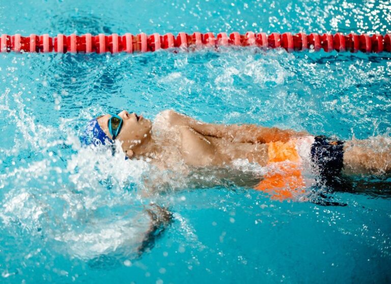 Bucuria apei prin ochii copiilor! Alege să înveți să înoți alături de DanCos Târgoviște