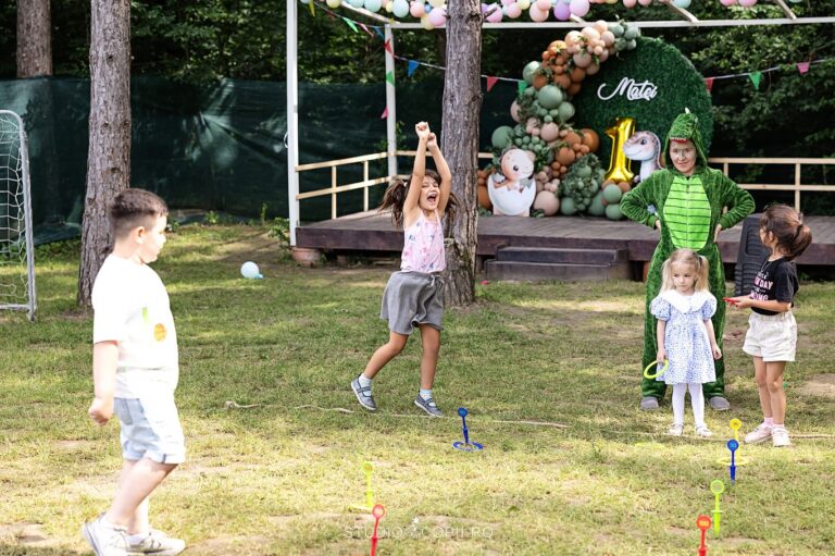 Oferă-i copilului tău bucurie în mini-vacanța de Sfânta Maria! La SIHO Universe va fi distracție la maxim pentru micuțul tău!