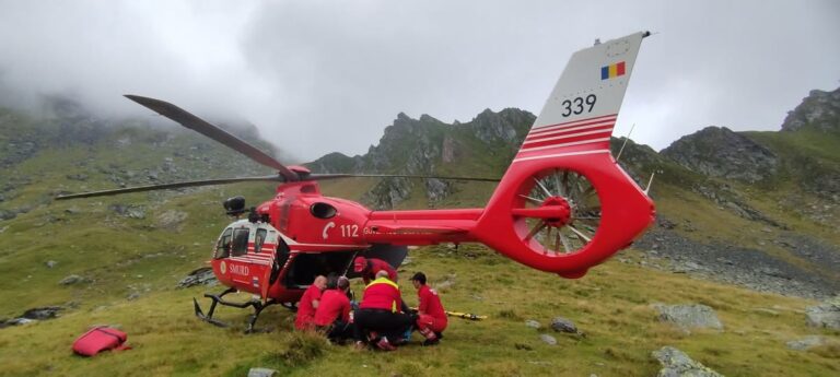 Intervenție contracronometru în zona Bâlea Lac! Fetiță de 9 ani, găsită inconștientă și cu traumatism cranio-celebral, salvată cu ajutorul elicopterului SMURD