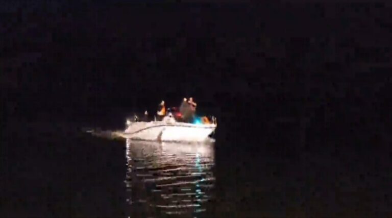 Un copil de 13 ani și tatăl său și-au pierdut viața pe lacul Snagov, după ce au fost surprinși de o furtună puternică