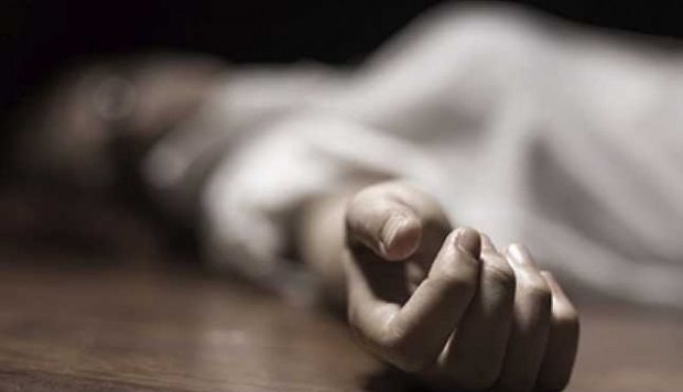 Situație halucinantă într-un sat din Giurgiu! A stat cu cadavrul tatălui în casă, mai mult de jumătate de an, pentru a-i încasa pensia