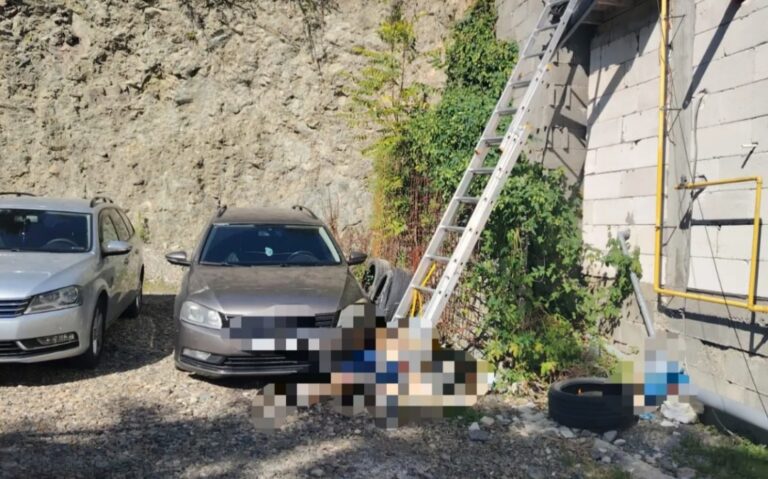 Sfârșit tragic pentru un angajat al unei companii de telecomunicații! A murit pe loc după ce a căzut 5 metri în gol