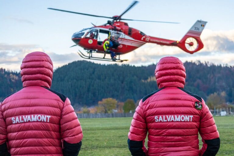 O nouă tragedie în Munții Piatra Craiului! Un turist a pierit sub ochii fratelui și a unui nepot, după ce a căzut în gol sute de metri