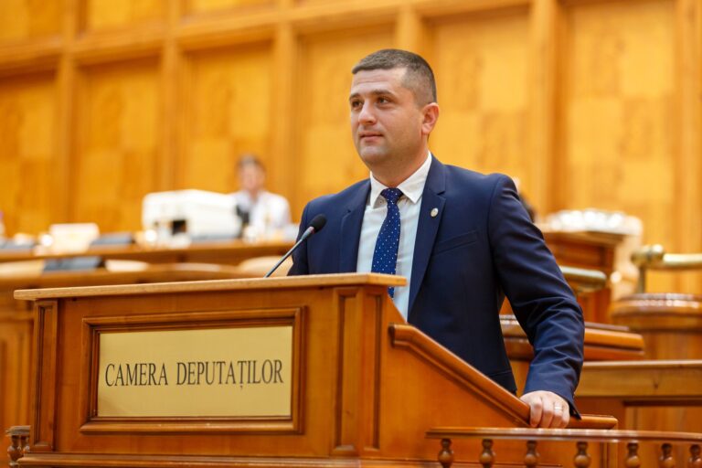 Moțiunea simplă depusă de AUR împotriva ministrului USR al Economiei, Radu Miruță, a fost respinsă cu o largă majoritate