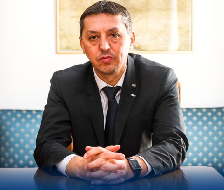 Daniel David a demisionat din funcția de ministru al Educației. Două nume vehiculate pentru a-i lua locul