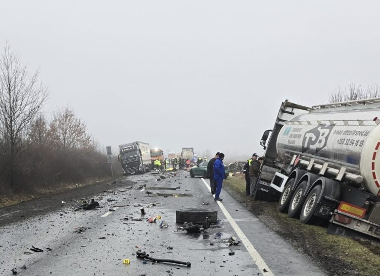 Accident devastator cu șase morți și trei răniți! Cum s-a produs impactul