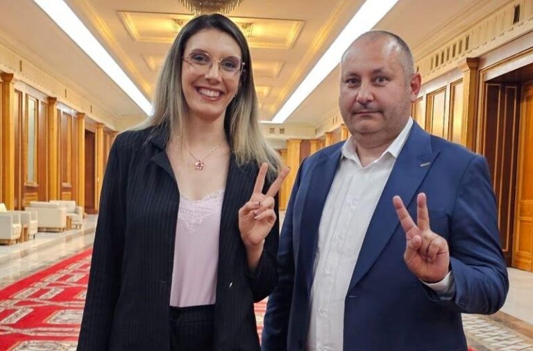 A picat și a treia moțiune simplă împotriva ministrei Mediului! Daniel Blaga, deputat „Extremiștii depun moțiuni. Diana Buzoianu livrează rezultate”