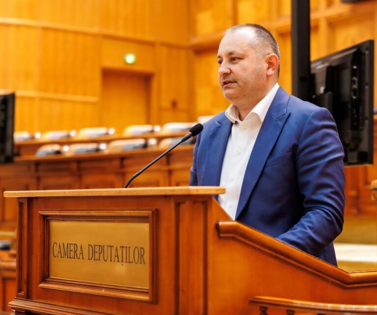 Dâmbovița recidivează la agresiunile asupra dascălilor! După cazul învățătoarei din Dâmbovița, agresată de părinții unui elev, deputatul USR, Daniel Blaga, cere o lege de protecție a cadrelor didactice